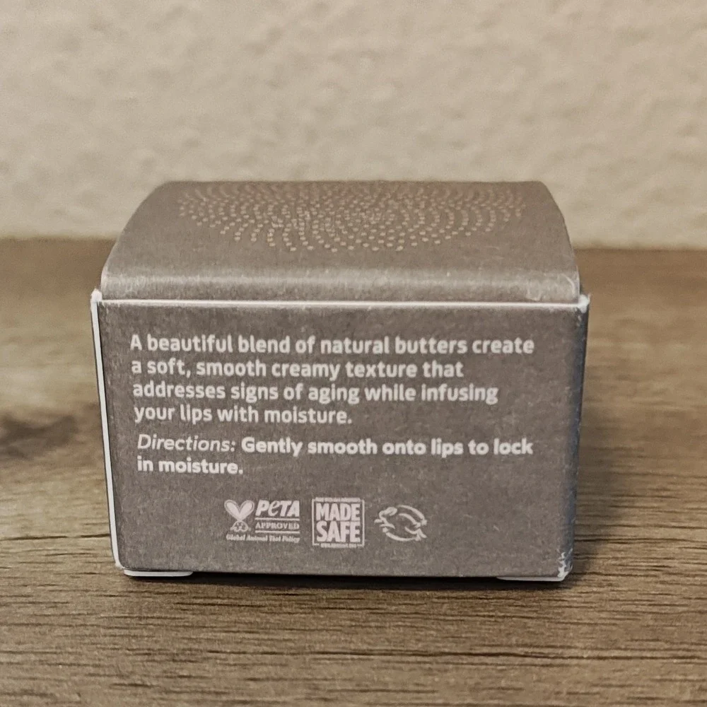 True Botanicals Moisture Lock Glossy Balm 0.14oz Clear Hydrating Lip Treatment